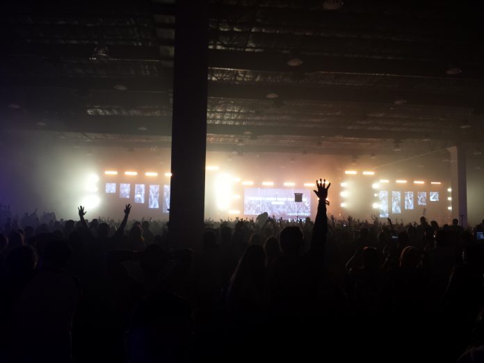 2016-01-01 02.59.37 Infinity NYE 2016 Above and Beyond