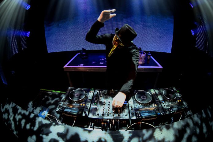 gibson_claptone_sabrina-feige-7 claptone