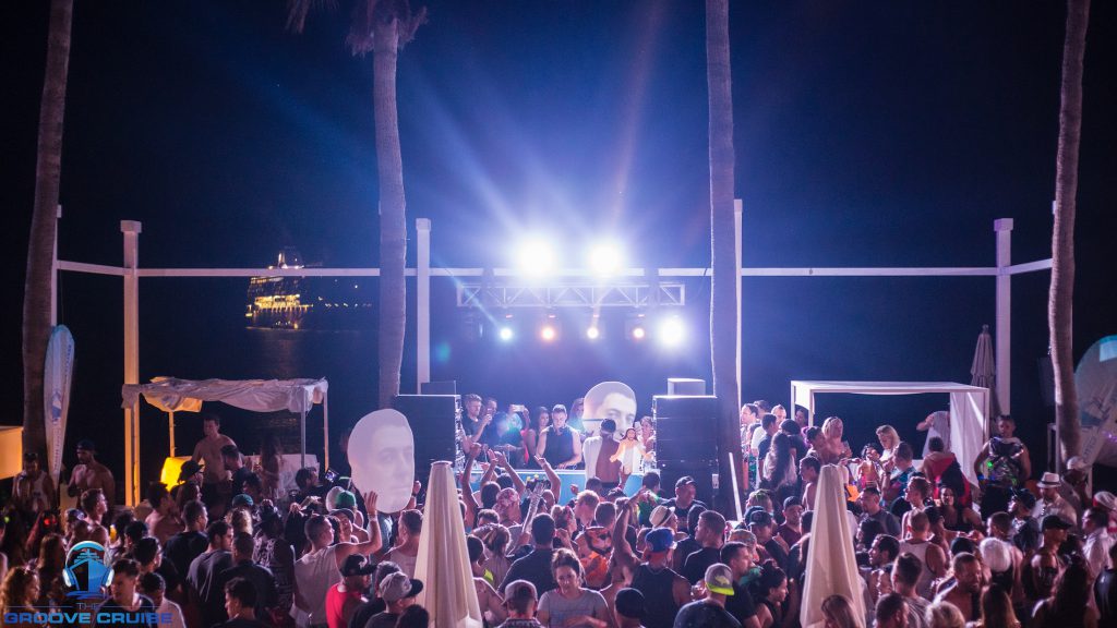 Groove Cruise Cabo 2016 