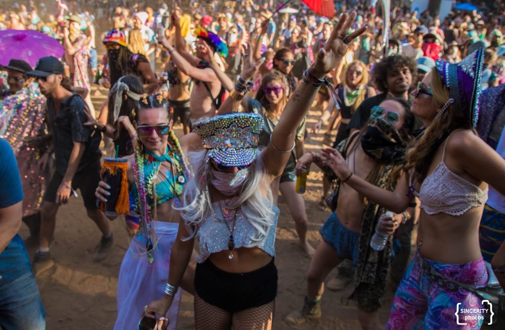 Oregon Eclipse Sky Stage Dancing