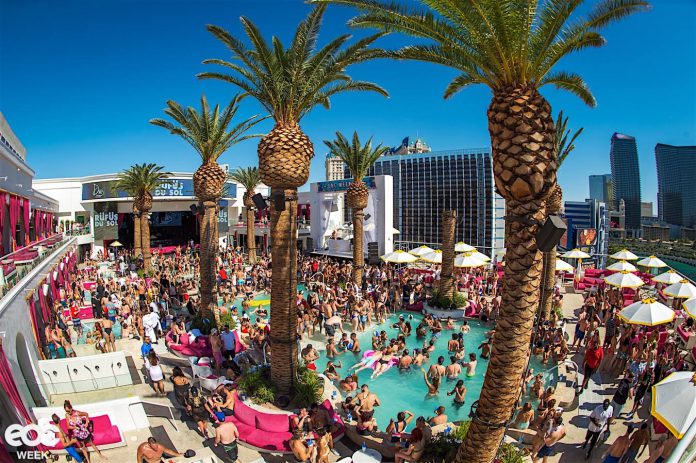 EDC Week 2017 Rufus Du Sol EDC Week 2017 Rufus Du Sol