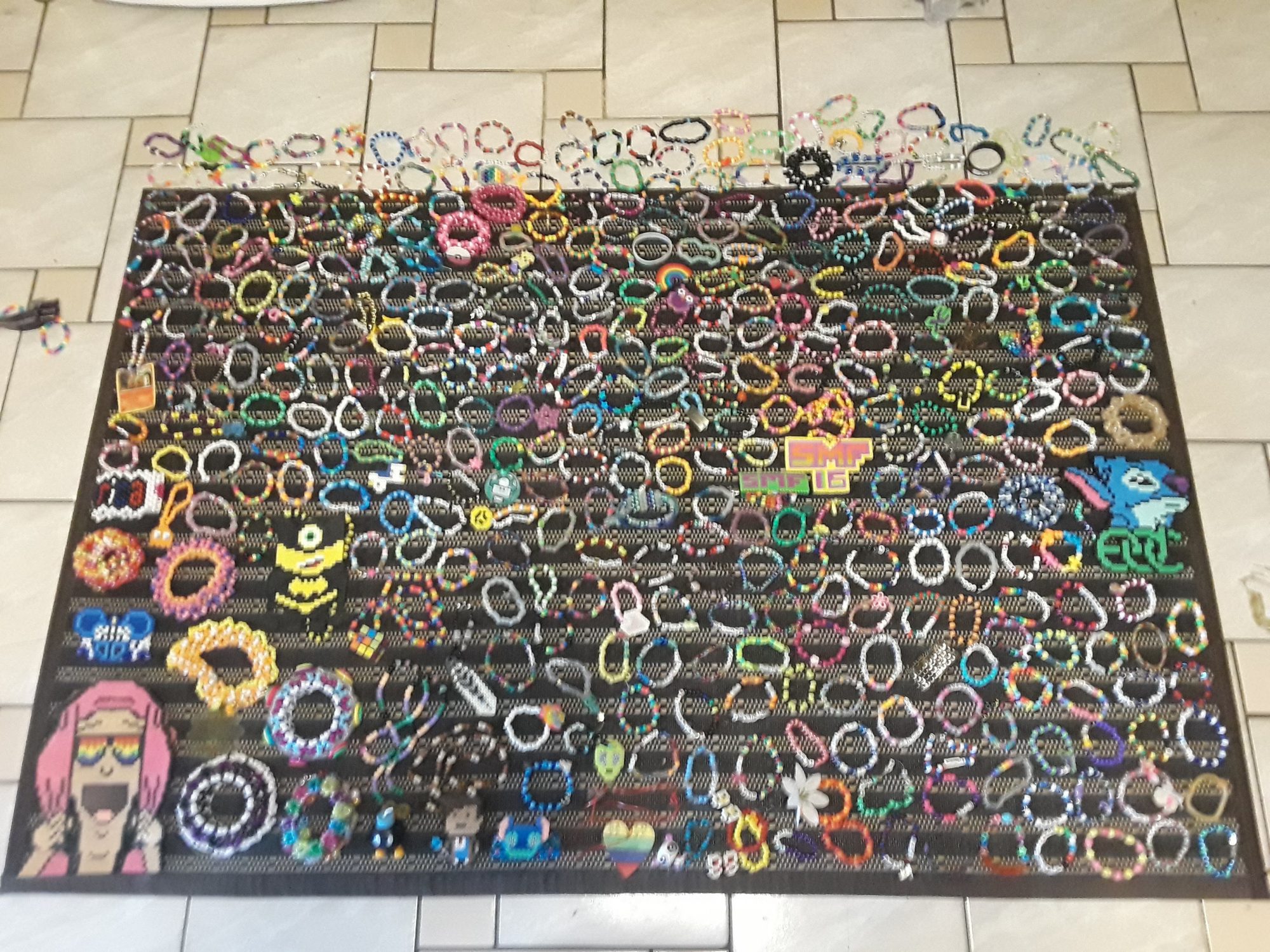 Kandi Etiquette The Guide to Trading for First Timers EDM Identity