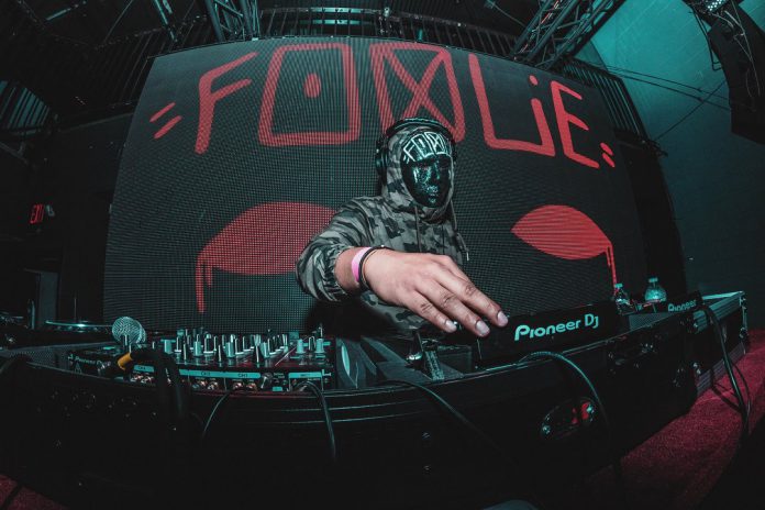 FOOLiE FOOLiE