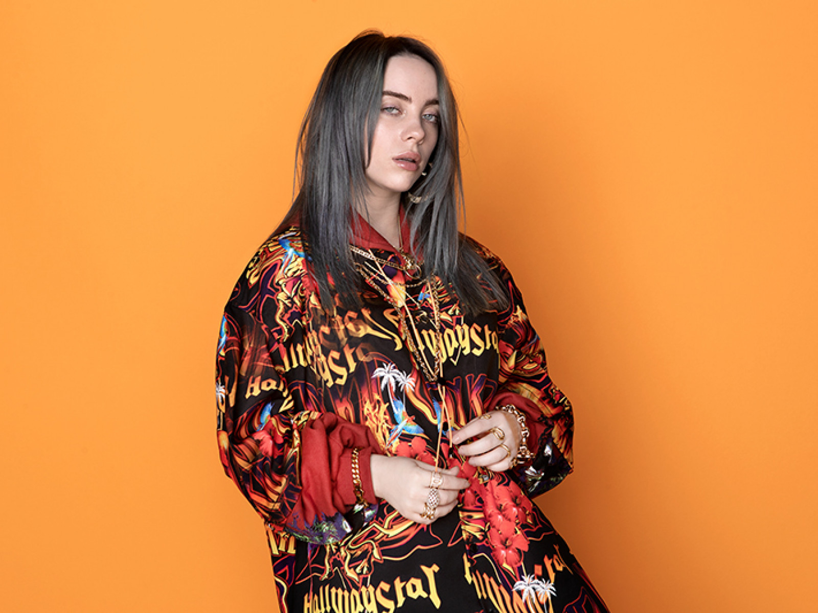 Billie Eilish S When We All Fall Asleep Where Do We Go Is A Twistedly Beautiful Masterpiece Edm Identity - billie eilish xanny roblox id