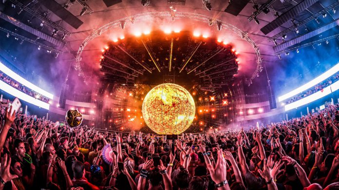 Tomorrowland 2019 Weekend 1 Friday - HOLOSPHERE Tomorrowland 2019 Weekend 1 Friday - HOLOSPHERE