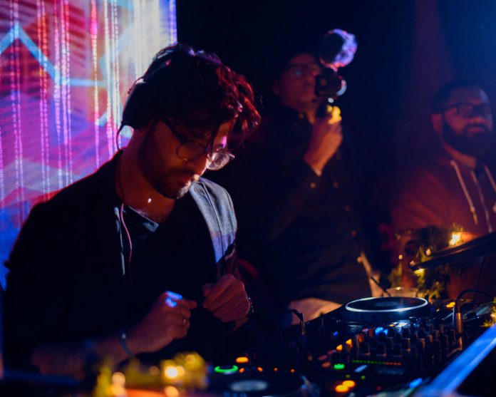 Rahat Reznor - DJ Rahat Reznor - DJ
