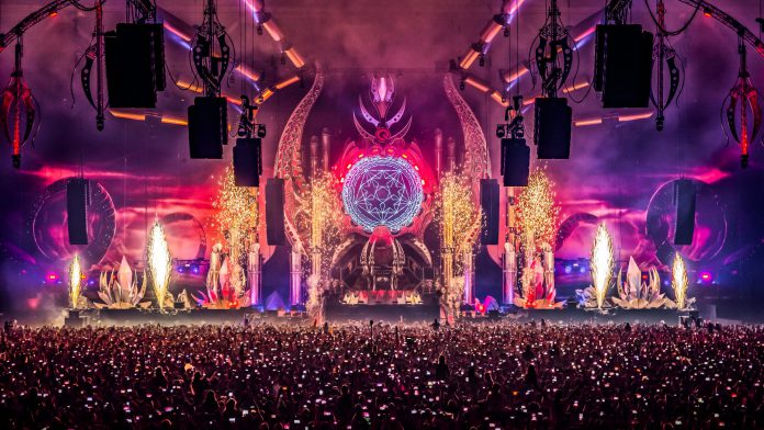 qlimax live Qlimax mainstage shooting fireworks