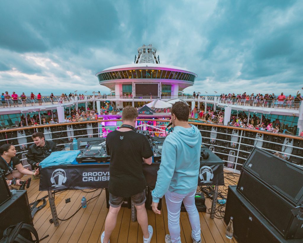 Groove Cruise