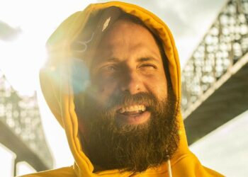 Pretty Lights yellow hoodie lens flare smiling