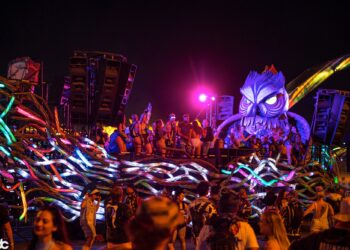 EDC Las Vegas 2022 Parliament Art Car