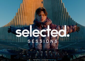 Aaron Hibell For Selected Sessions in Iceland