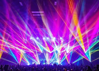 Gareth Emery presents LSR/CITY