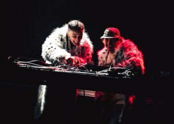 yoko and skinny limbs / critical h!t