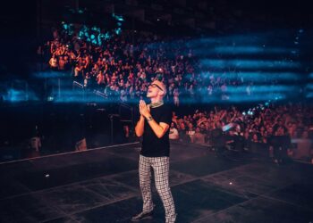 Tony McGuinness of Above & Beyond 2017