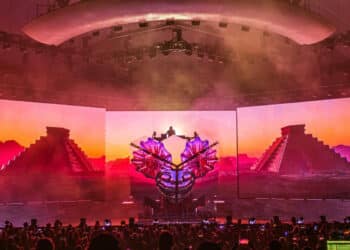 deadmau5 retro5pective at The Hollywood Bowl