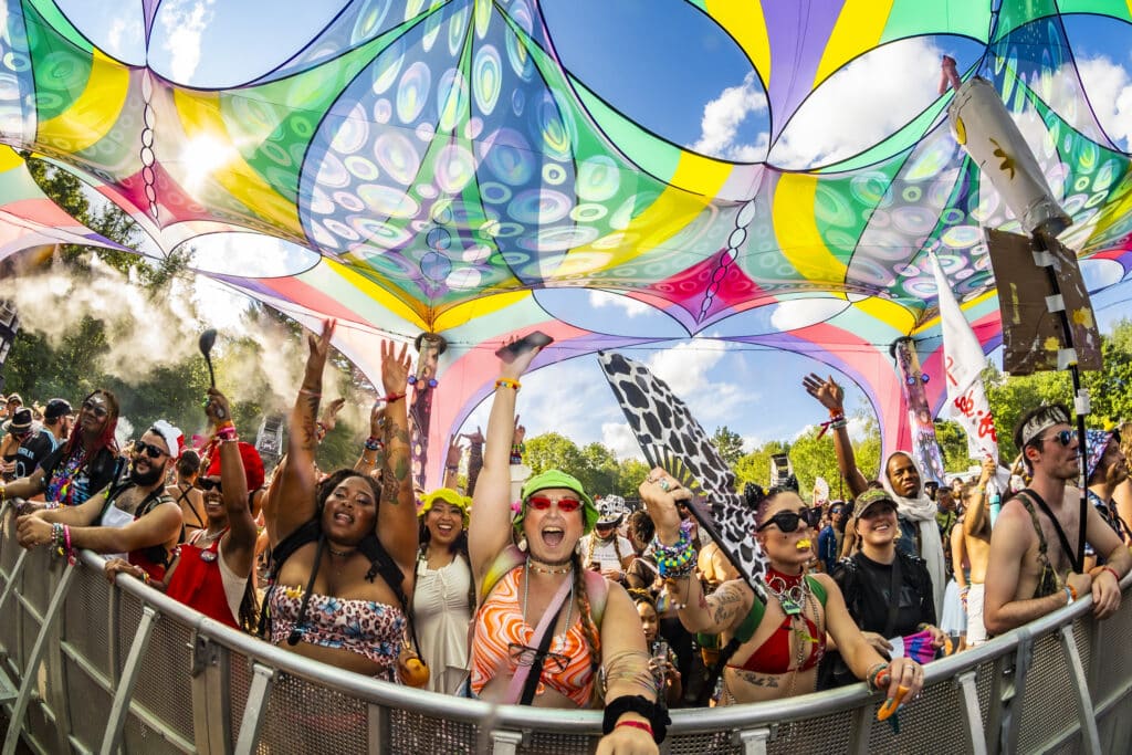 Crowd at the Water Stage at Elements Festival 2024