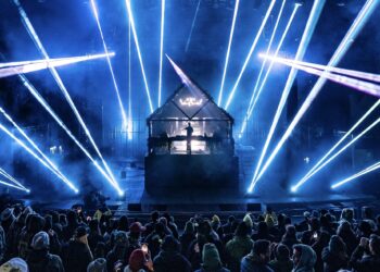 Of The Trees RED ROCKS