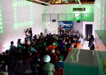 IndustryHours Monthly Networking Mixer April 2025