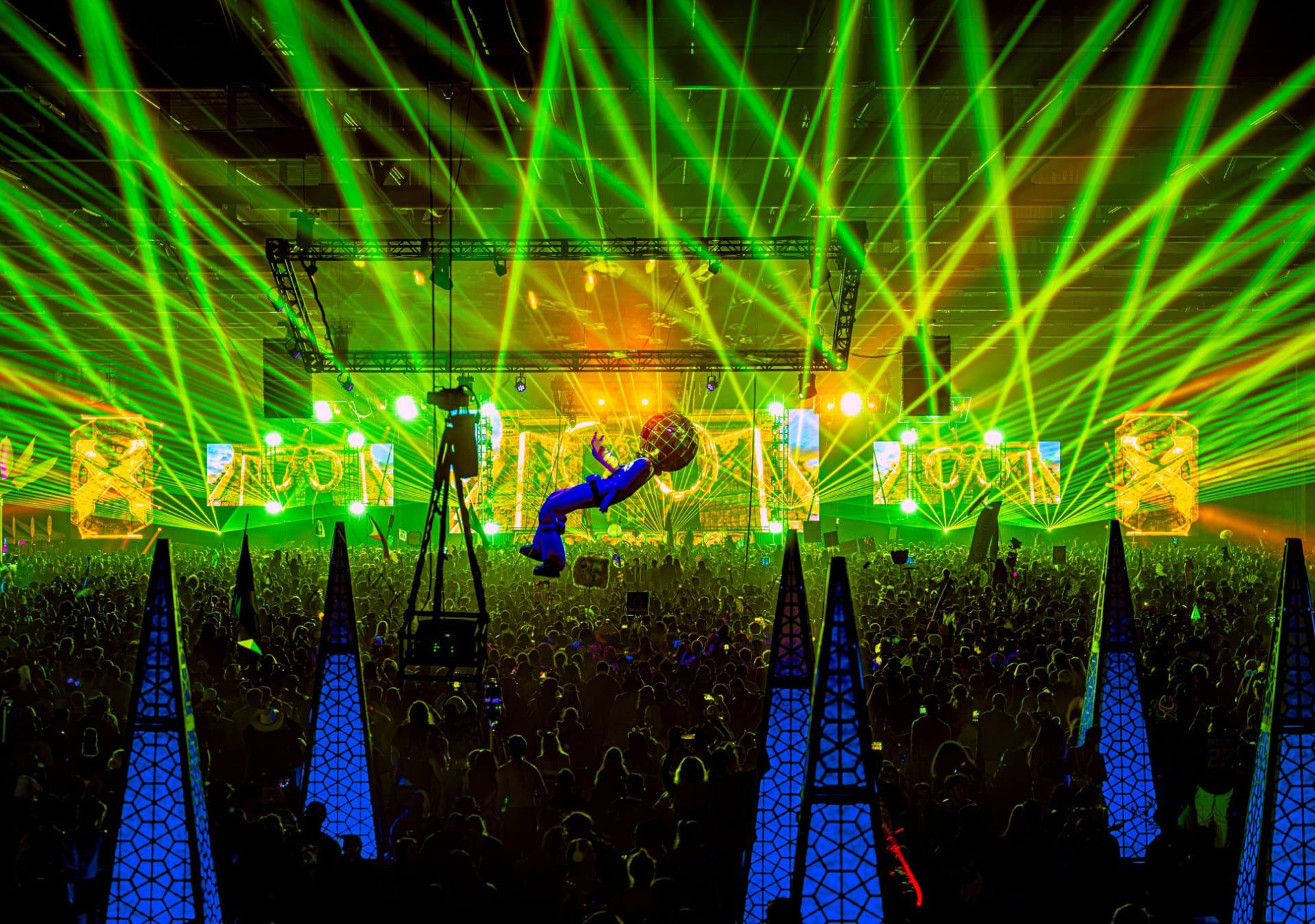 Lights All Night Drops Dazzling 15-Year Anniversary Lineup | EDM
