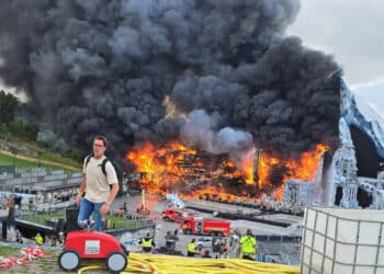 Tomorrowland 2025 mainstage fire