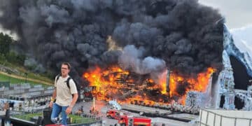 Tomorrowland 2025 mainstage fire