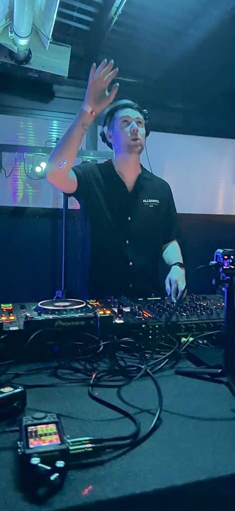 Simon Doty at The Alley Deck in Detroit