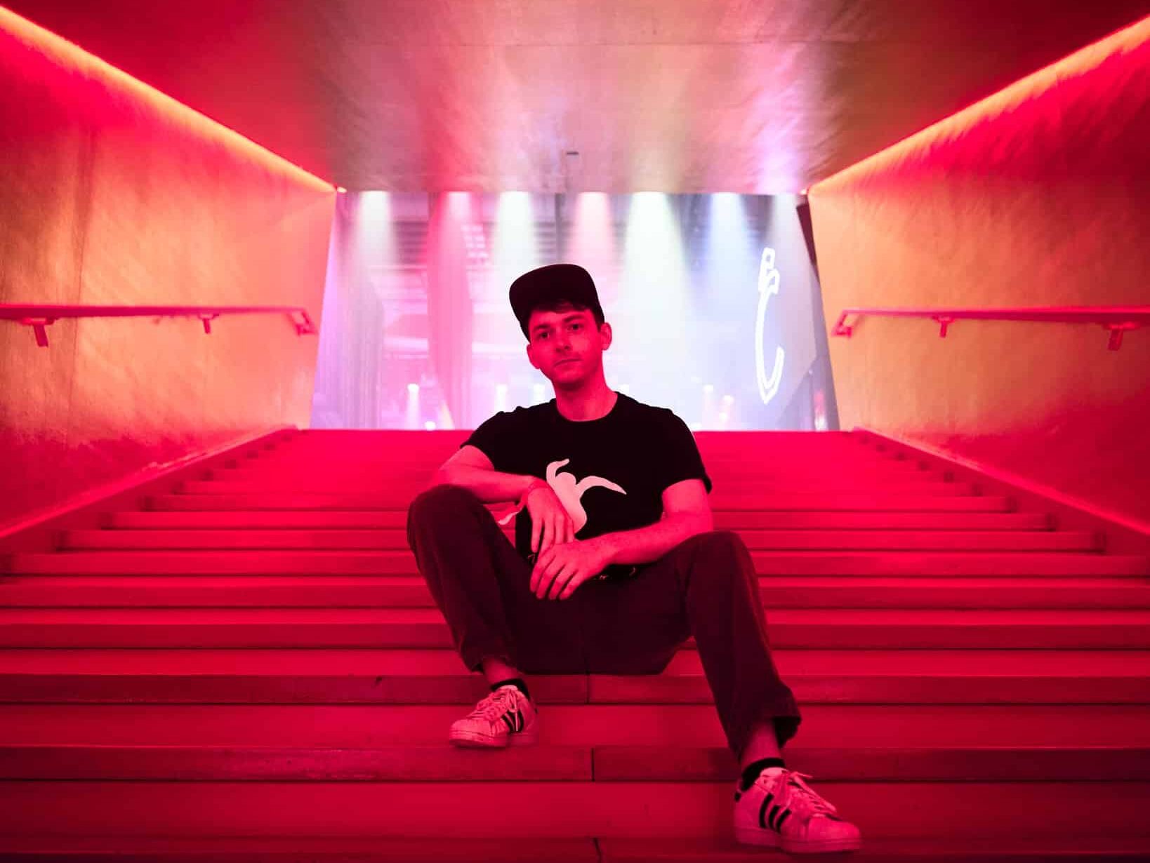 Schmoop Showcases Vibrant Soundscapes on ‘Afterglow’