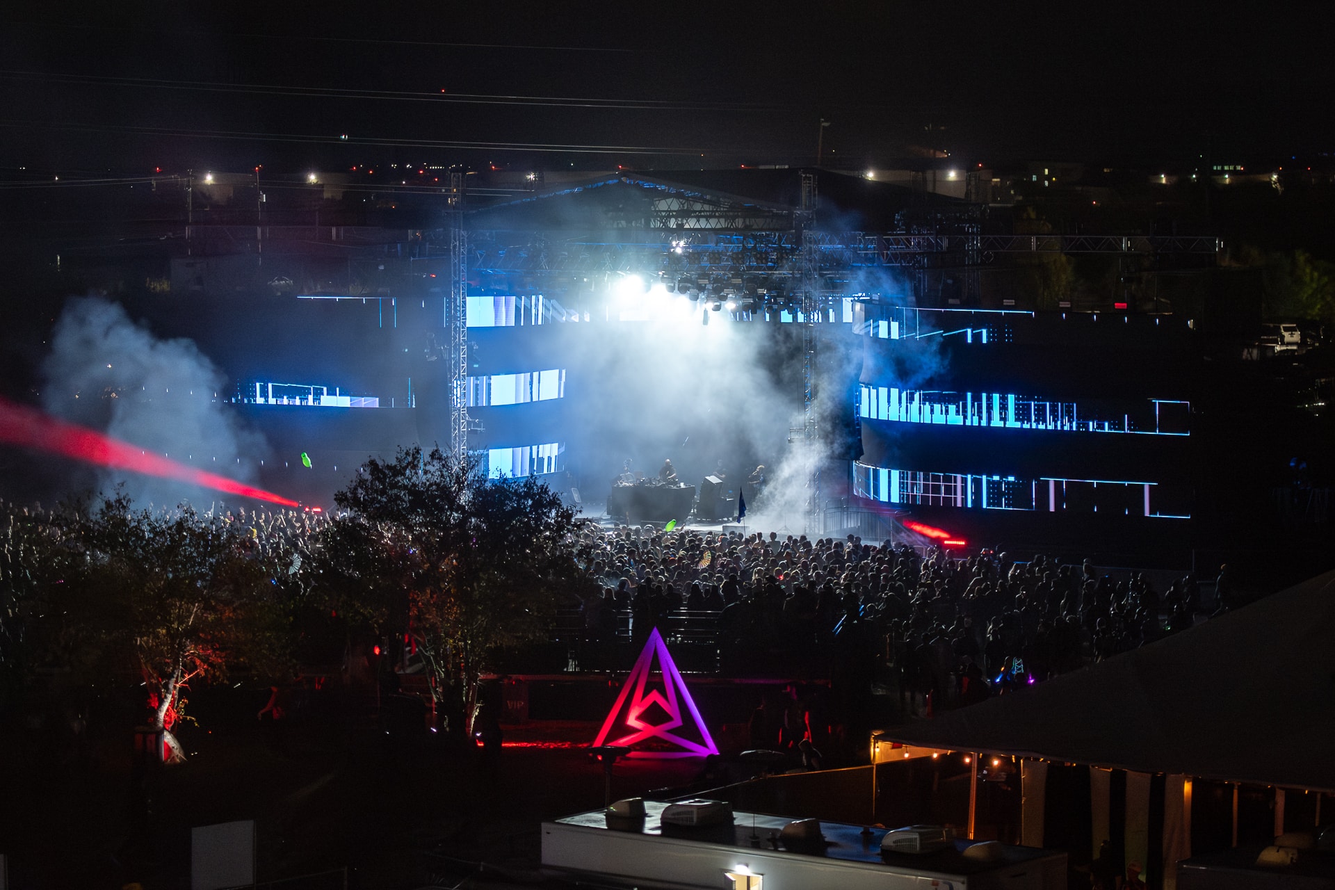 Seismic Dance Event Packs in More Heat on 8.0 Lineup
