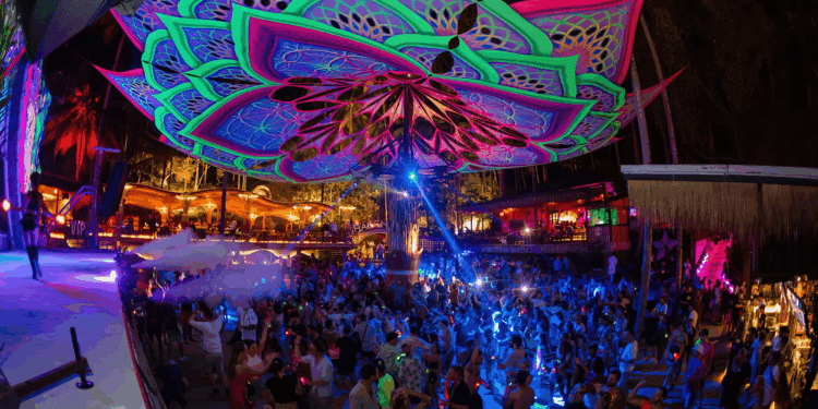 Halfmoon Festival Winter Program Puts Psy on Center Stage in Thailand