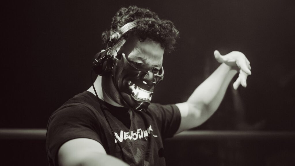 Screamarts Returns to Eatbrain with New EP, ‘UNRUHE’