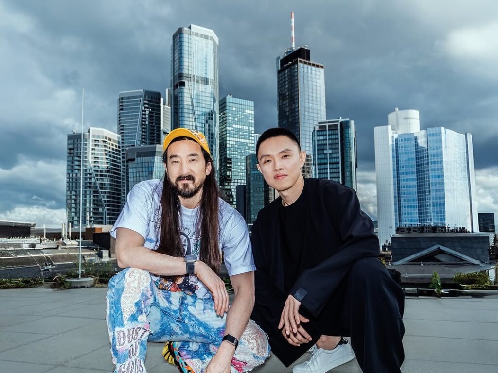 ZHANGYE and Steve Aoki