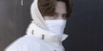 Aaron Hibell Press Photo