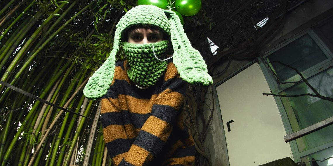 camoufly Press Photo