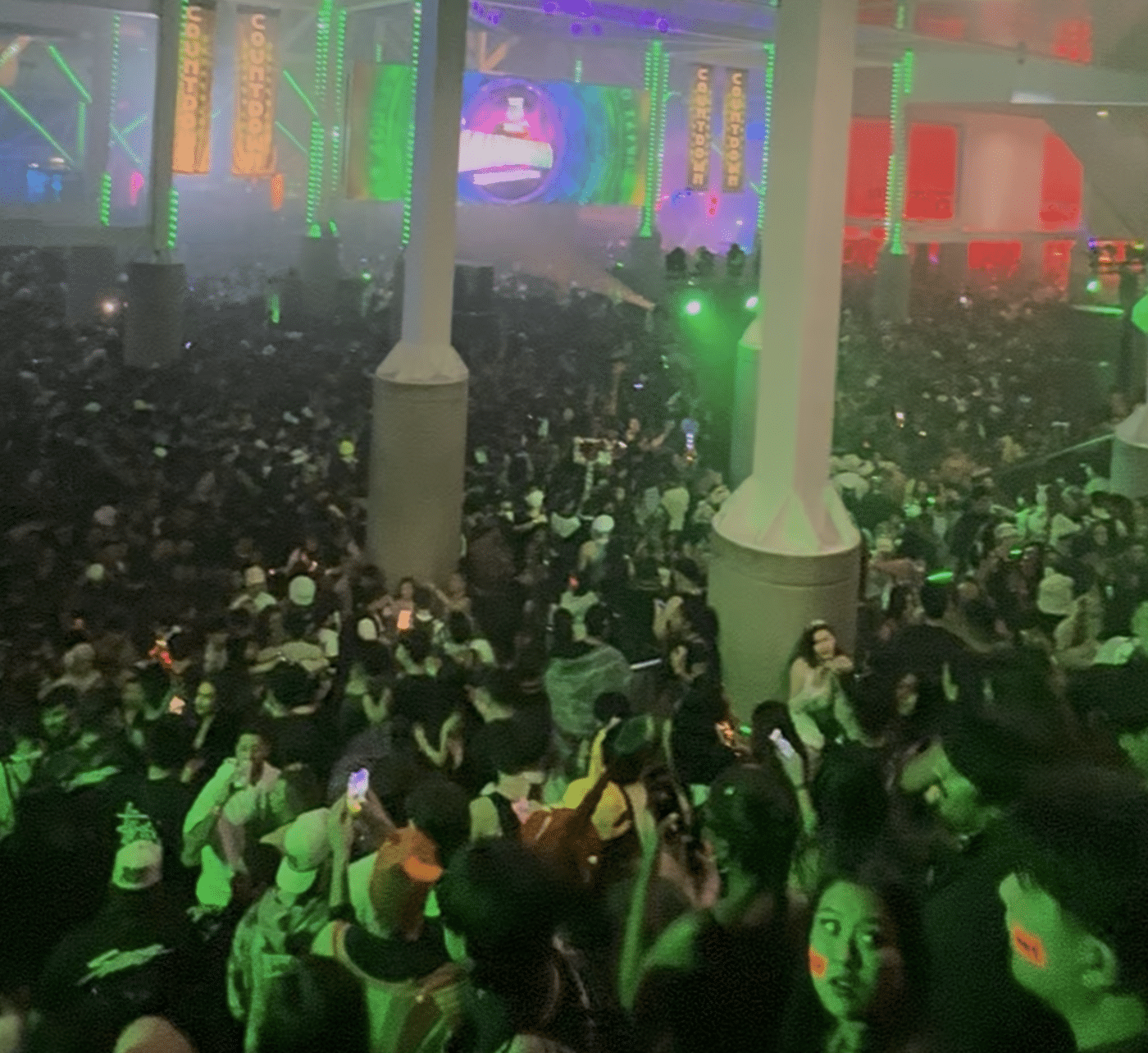 Countdown NYE 2025 crowd surge