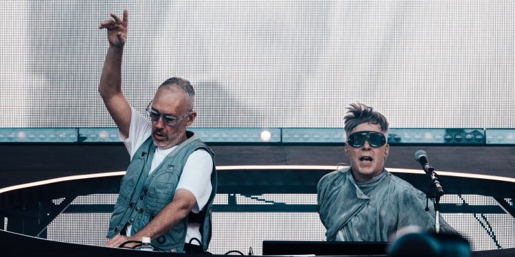 Basement Jaxx Fuji Rock Festival